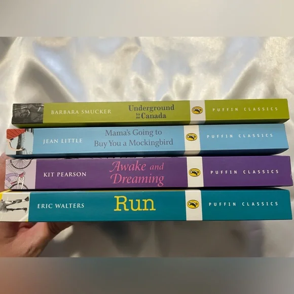 BOOKS: Puffin Classic Box Set - Picture 2 of 10